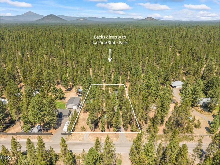 Property Photo:  16018 Park Drive  OR 97739 