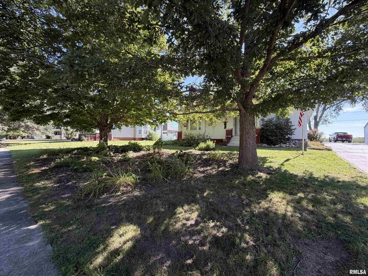 Property Photo: 402 S Main Street IL 61415