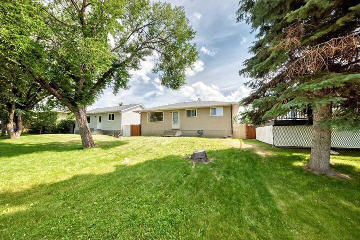Property Photo:  3238 32A Street SE  AB T2B 0J5 