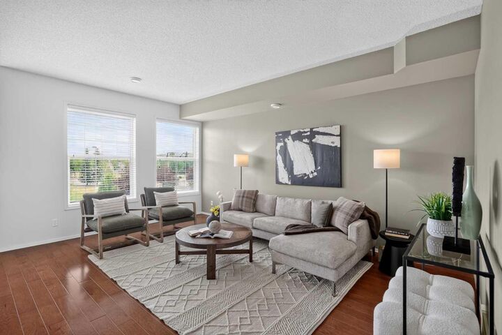 Property Photo: 43 Springborough Boulevard SW 21 AB T2M 3Y7