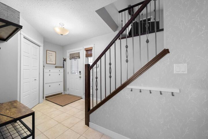 Property Photo: 3706 76 Street AB T4V 5E3