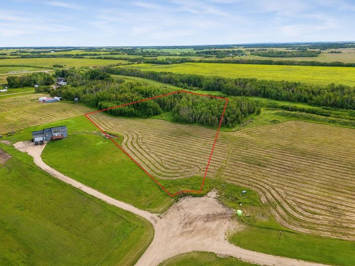 Property Photo: 715049 Range Road 40 6 AB T8X 4C2