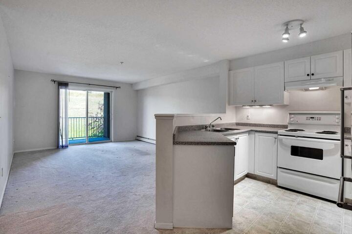 Property Photo: 4000 Citadel Meadow Point NW 219 AB T3G 5N5