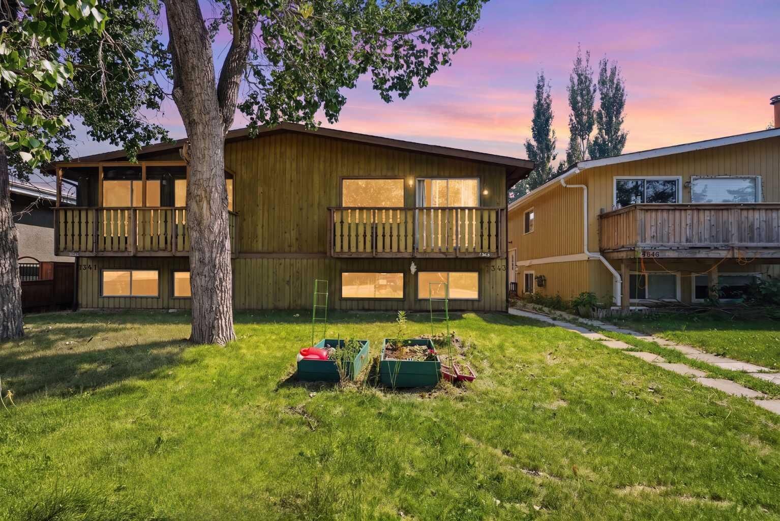 Property Photo: 7343 36 Avenue NW AB T3B 1V1