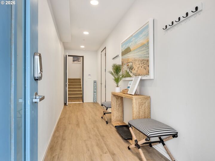 Property Photo: 321 S Prom B OR 97138