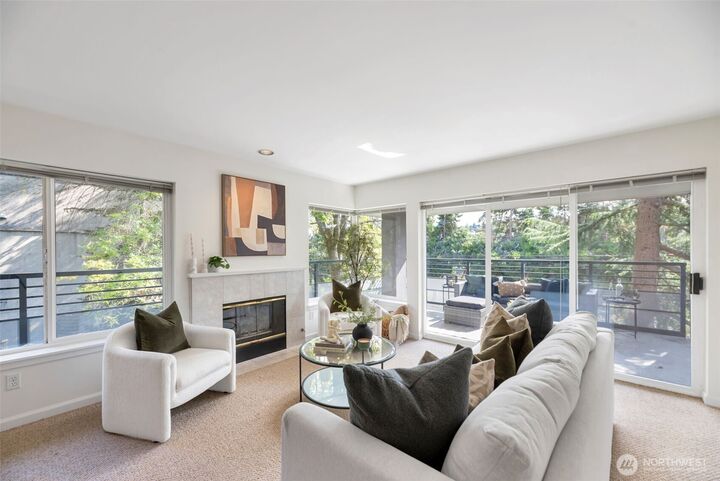 Property Photo:  2000 W Barrett Street 205  WA 98199 