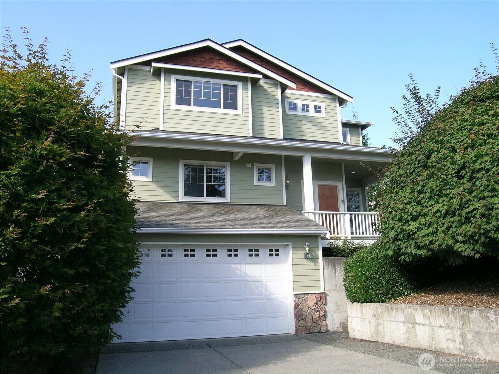 Property Photo:  1584  Kingswood Court  WA 98226 