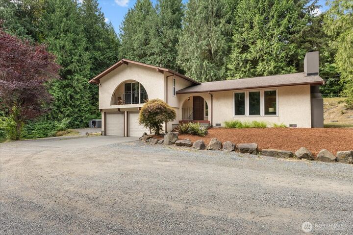 Property Photo: 6111 83rd Avenue SE WA 98290