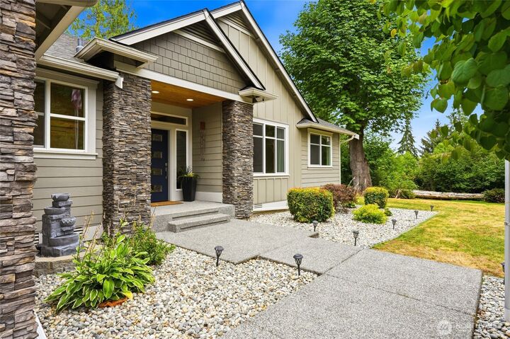 Property Photo:  28613  74th Drive NE  WA 98223 