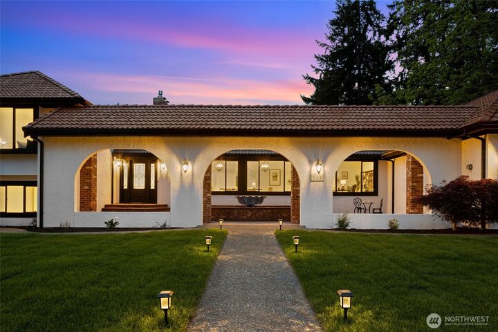 Property Photo:  315  241st Street SW  WA 98021 