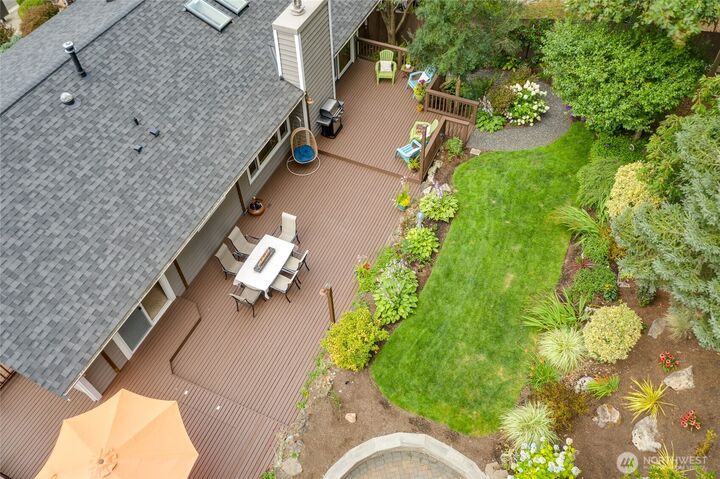Property Photo:  10632  157th Avenue NE  WA 98052 