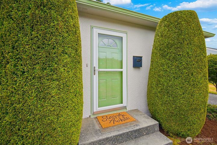 Property Photo:  1712  D Street  WA 98264 