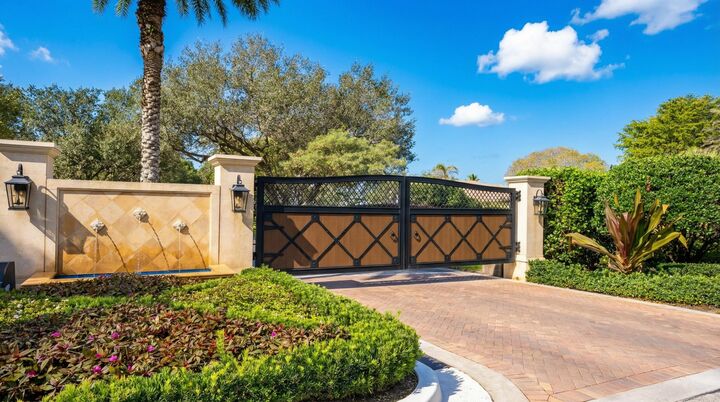 Property Photo: 3678 Touch Of Class Court FL 33414