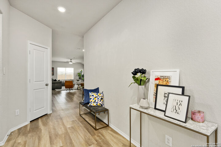 Property Photo: 10674 Penelope Way TX 78109