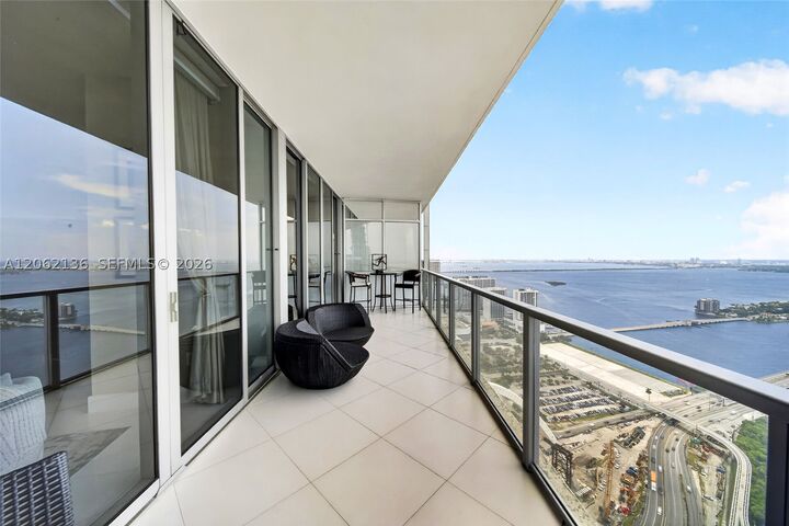 Property Photo: 1100 Biscayne Blvd 5502 FL 33132
