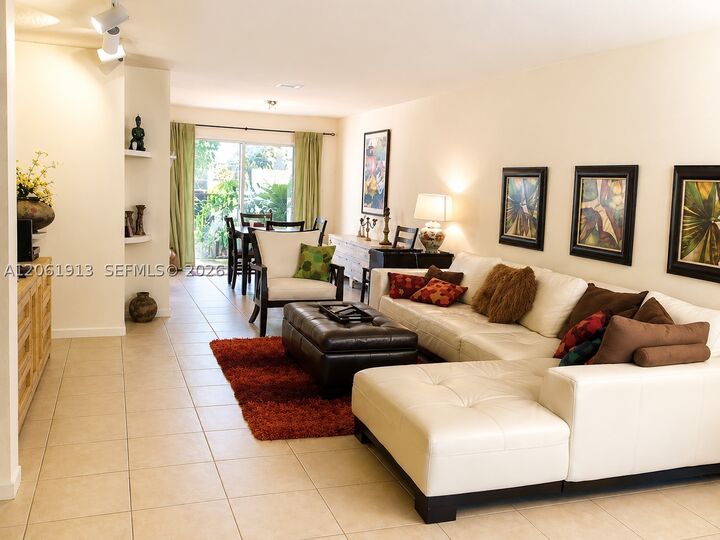 Property Photo: 224 Sea View Dr 104 FL 33149