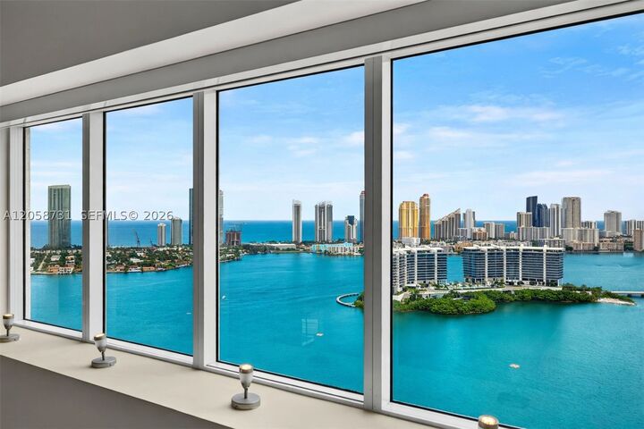 Property Photo:  3330 NE 190th St Uph14  FL 33180 