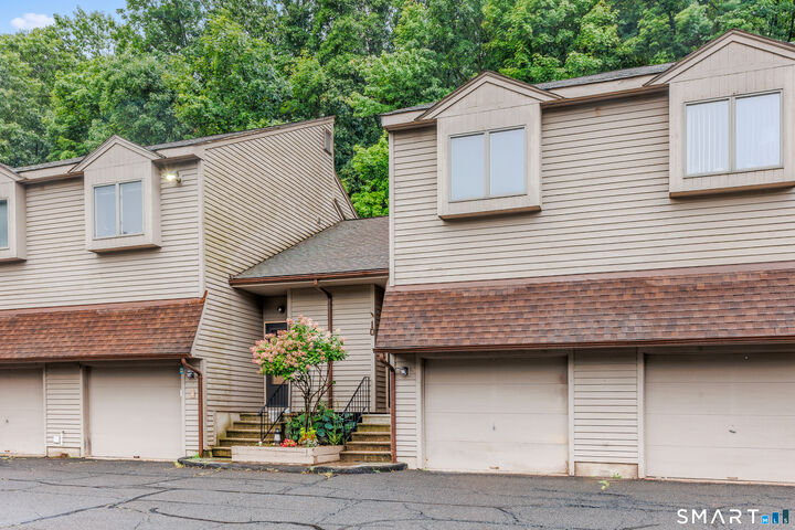 Property Photo:  489 Wolcott Street 10  CT 06010 