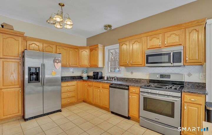 Property Photo:  82 Summer Street B  CT 06489 