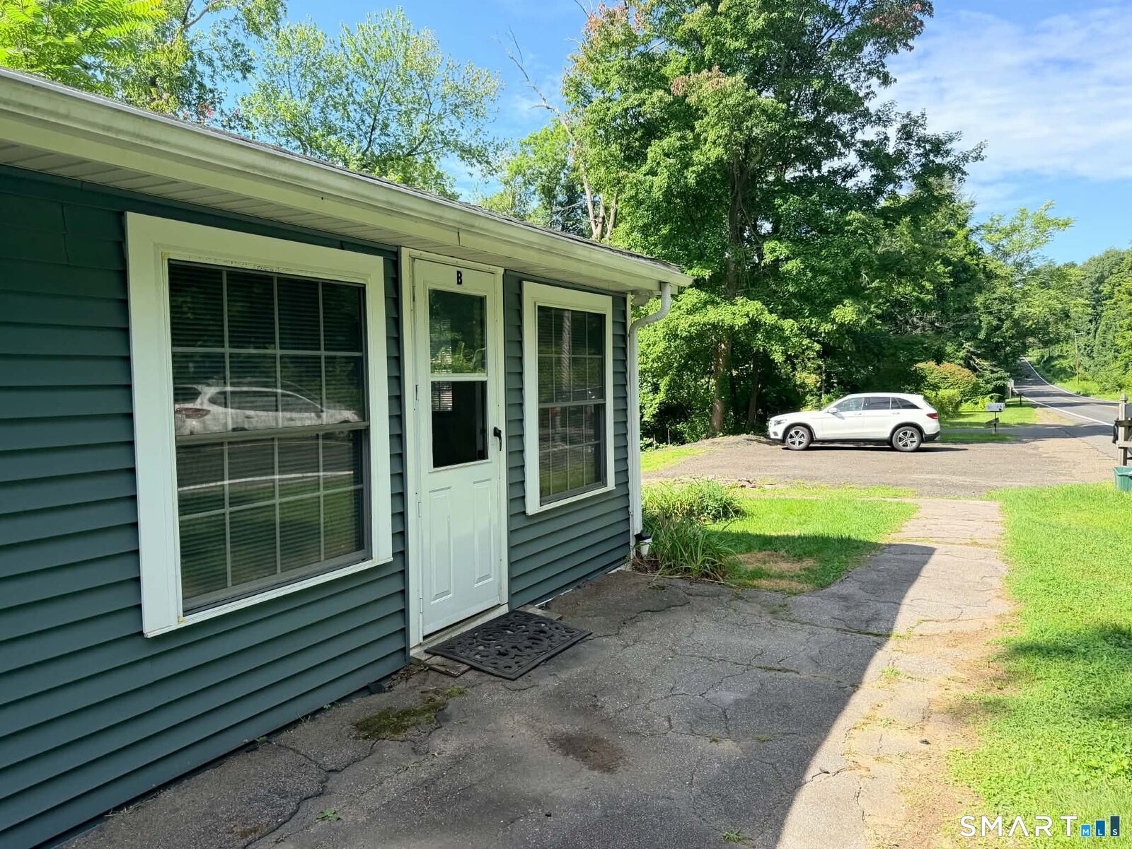 Property Photo: 183 Sugar Street B CT 06470