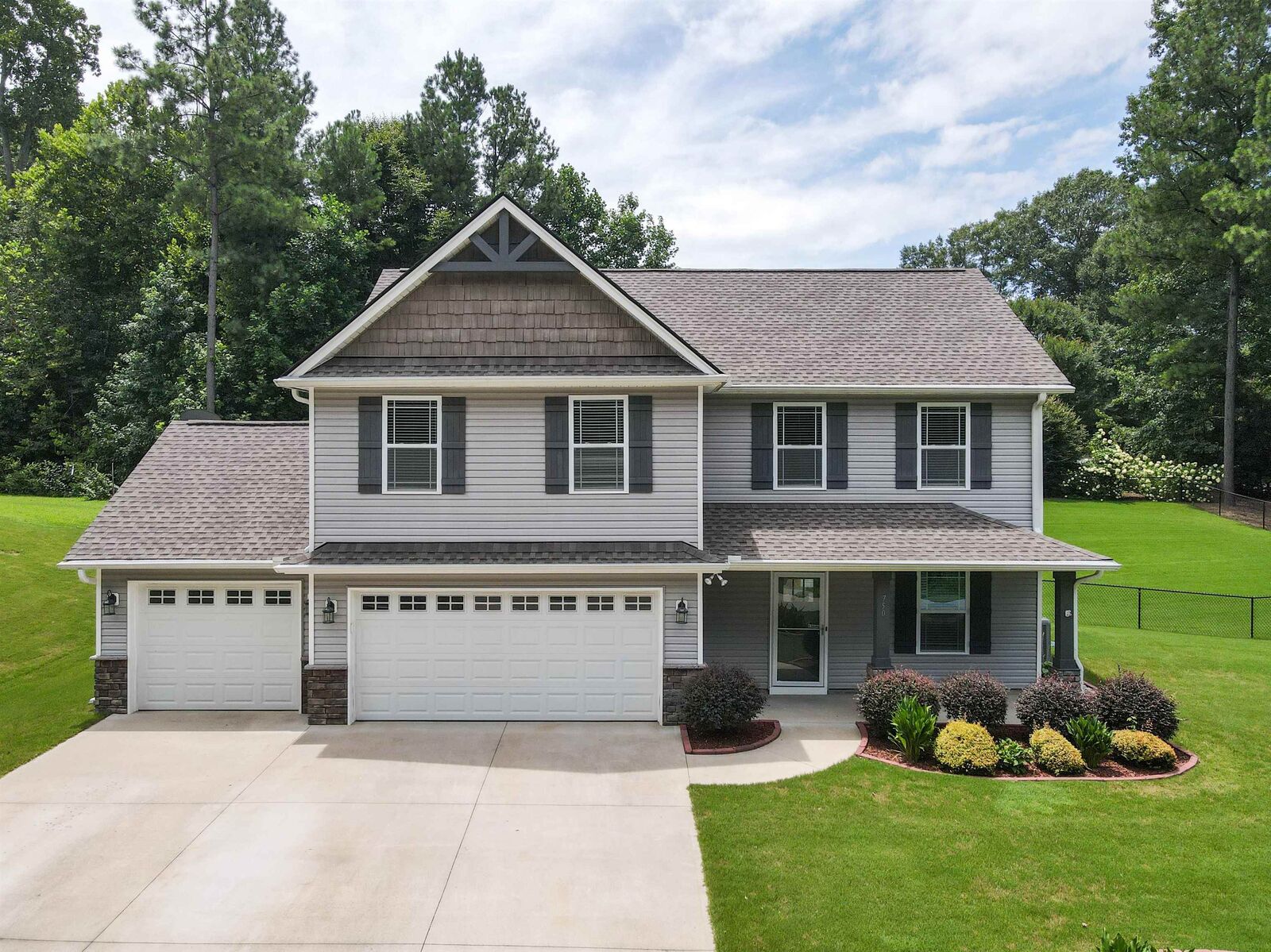 Property Photo: 750 Old Canaan Rd Road SC 29306