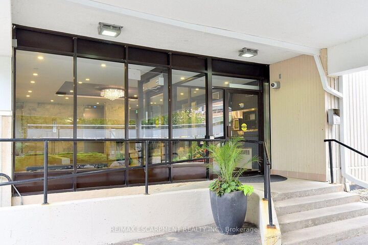 Property Photo: 2263 Marine Drive 401 ON L6L 5K1