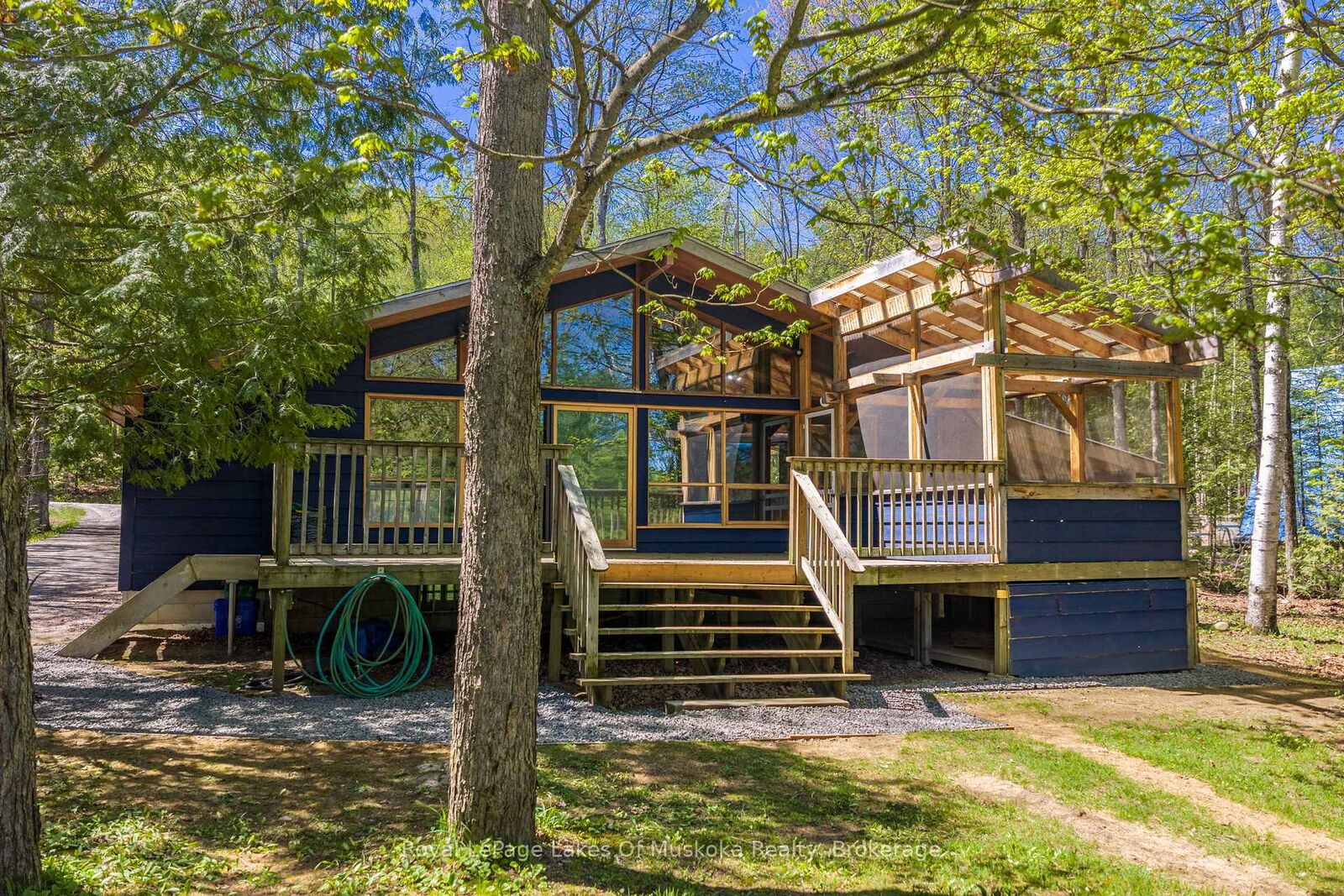 Property Photo: 1213 Sherwood Forest Road ON P1L 1X3