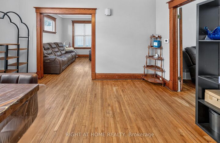 Property Photo: 72 Maple Street ON N5R 1Z1