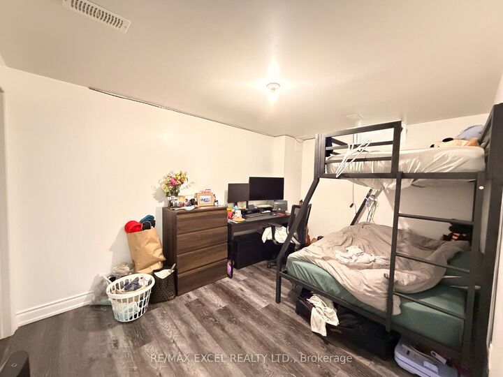 Property Photo:  392 Elson Street Bsmt  ON L3S 4R9 