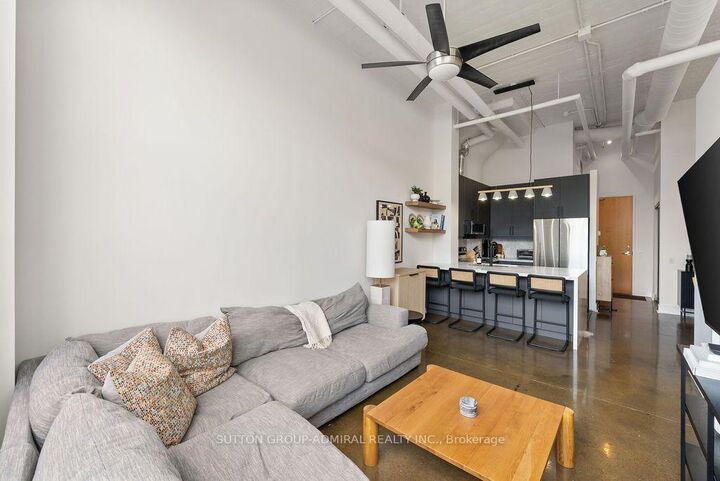 Property Photo: 1001 Roselawn Avenue 124 ON M6B 4M4
