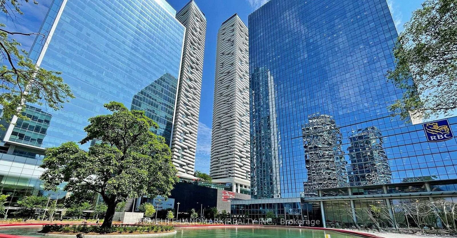 Property Photo: 100 Harbour Street 4908 ON M5J 0B5