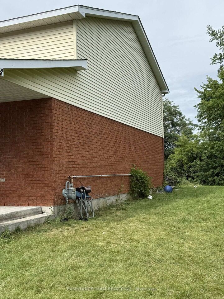 Property Photo:  3055 Northdale Drive  ON K6K 1K2 
