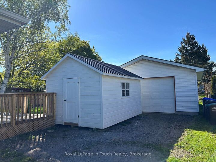 Property Photo: 317 Wardell Street ON L0K 1R0