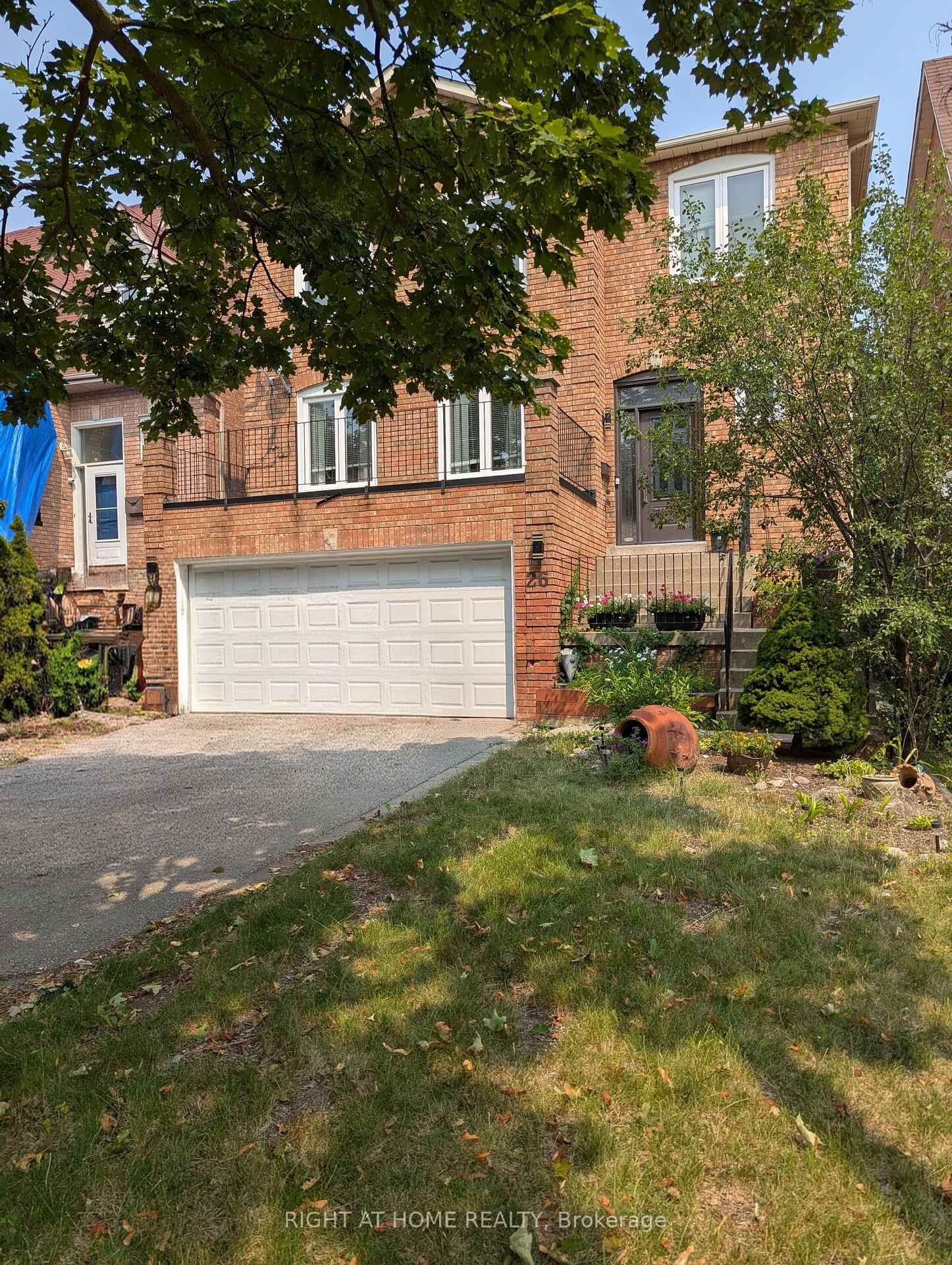 Photo de la propriété: 26 Janesville Road ON L4J 6Z9