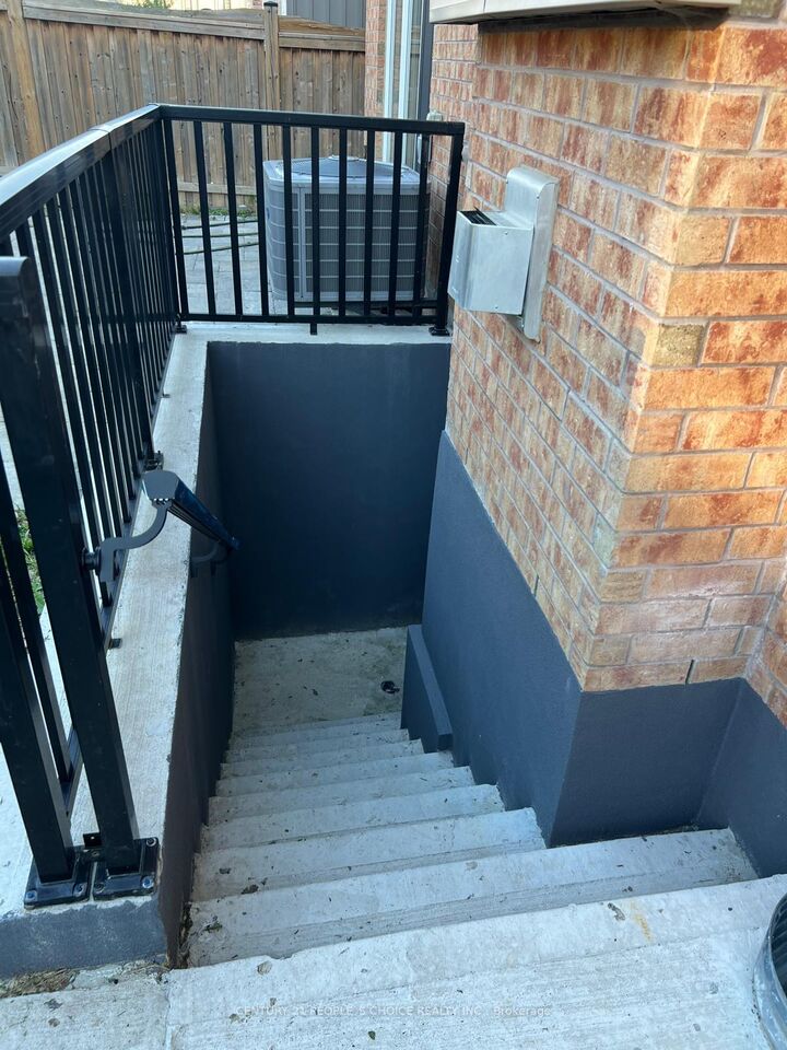 Property Photo:  19 Antorisa Avenue E #Bsmt  ON L4L 1A6 