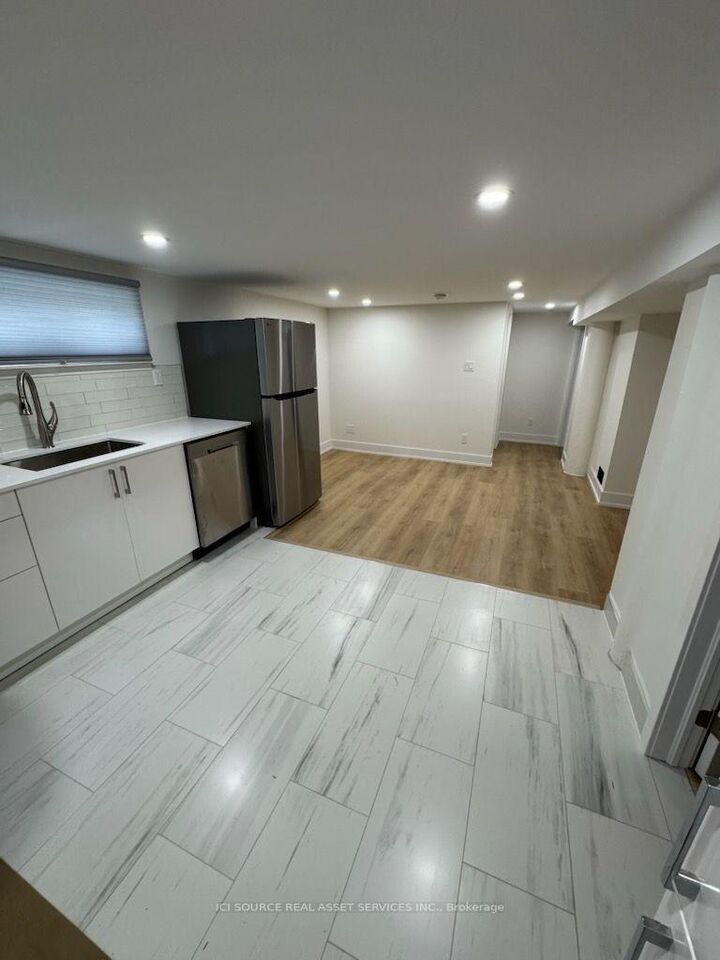 Property Photo:  44 Ruby Crescent  ON L3V 8M3 