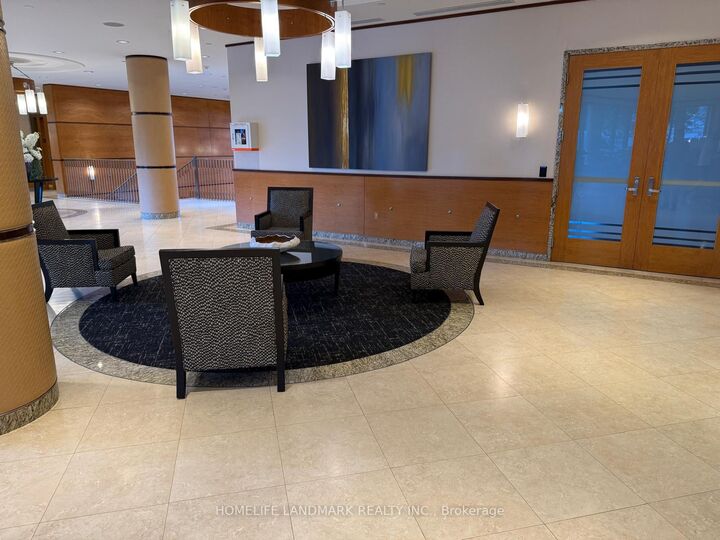 Property Photo:  25 Viking Lane 2346  ON M9B 0A1 