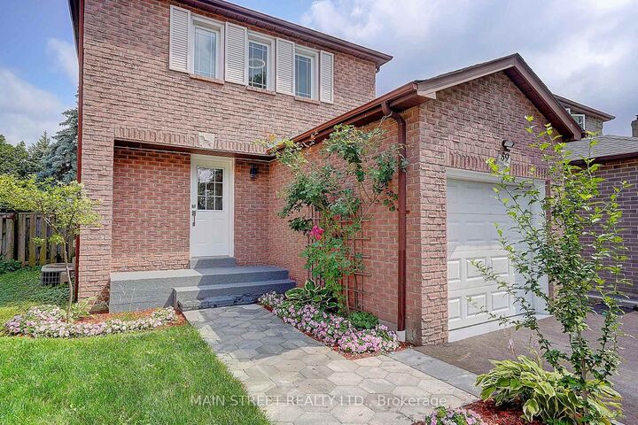 Property Photo:  59 Stockbridge Crescent  ON L1T 2G8 