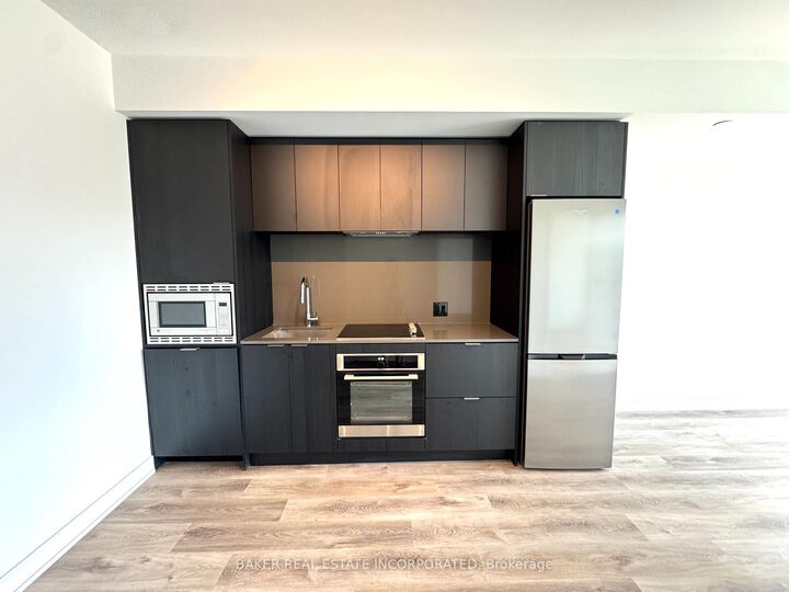 Property Photo:  3009 Novar Road 518  ON L5B 1H7 