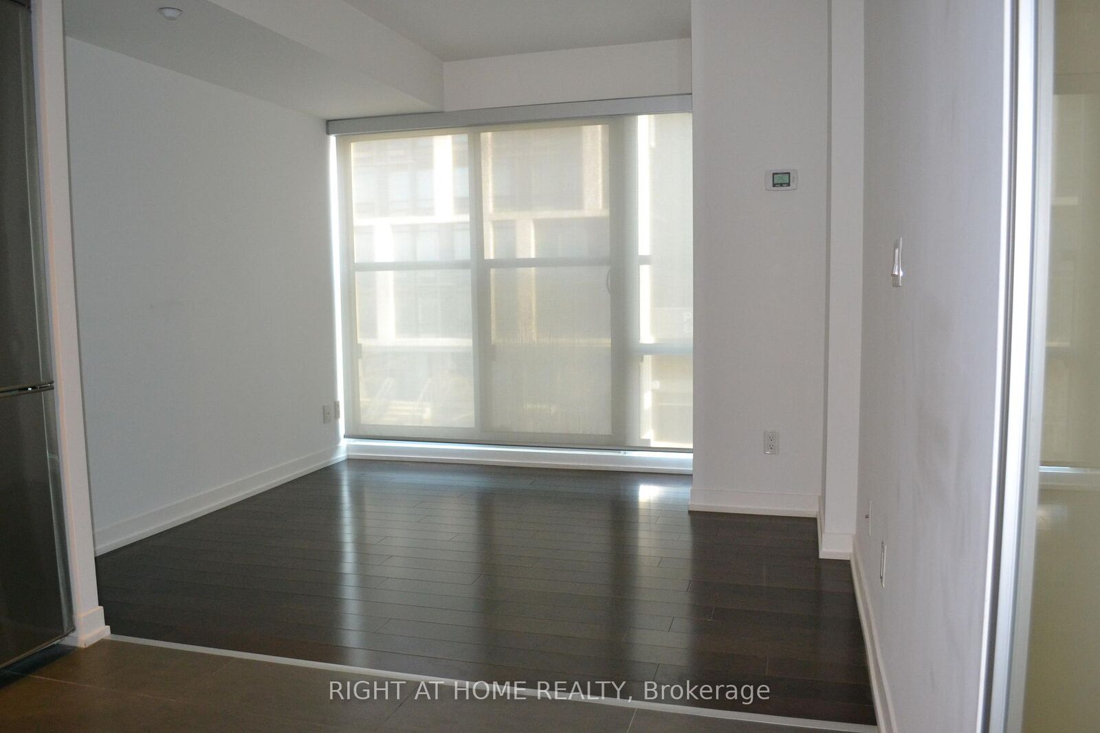 Property Photo: 170 Fort York Boulevard 207 ON M5V 0E6