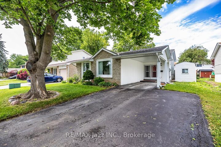 Property Photo: 22 Deerpark Crescent ON L1C 3M3