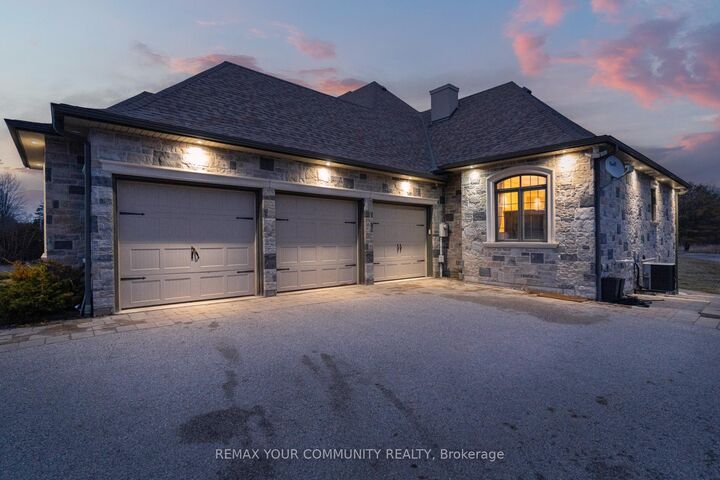 Property Photo: 20111 Bathurst Street E ON L9N 1N3