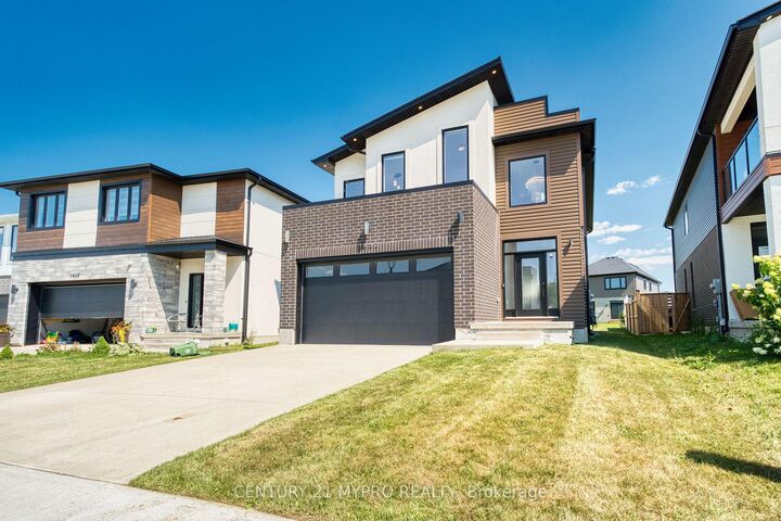 Property Photo: 1652 Applerock Avenue ON N6G 0X6