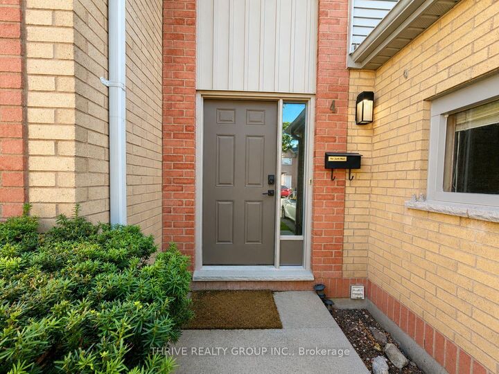 Property Photo: 1199 Hamilton Road 4 ON N5W 5Z9