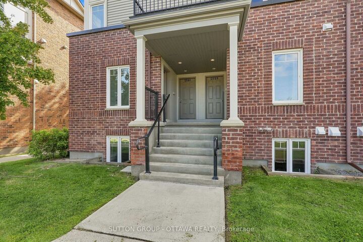 Property Photo:  2563 Longfields Drive  ON K2J 2L7 