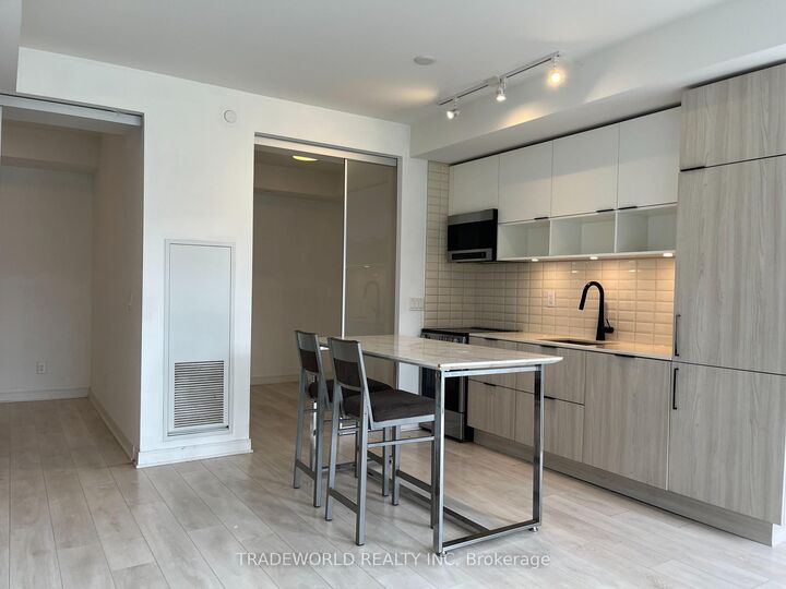 Property Photo: 180 Mill Street S512 ON M5A 0V7