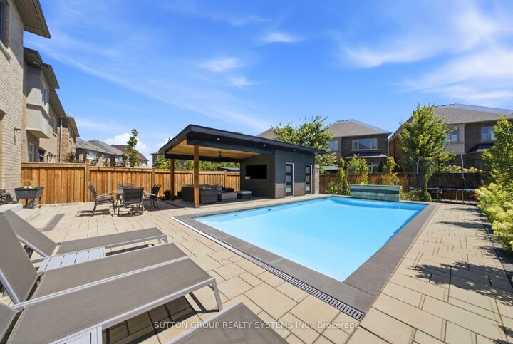 Property Photo: 66 Natalie Way ON L6H 0V4