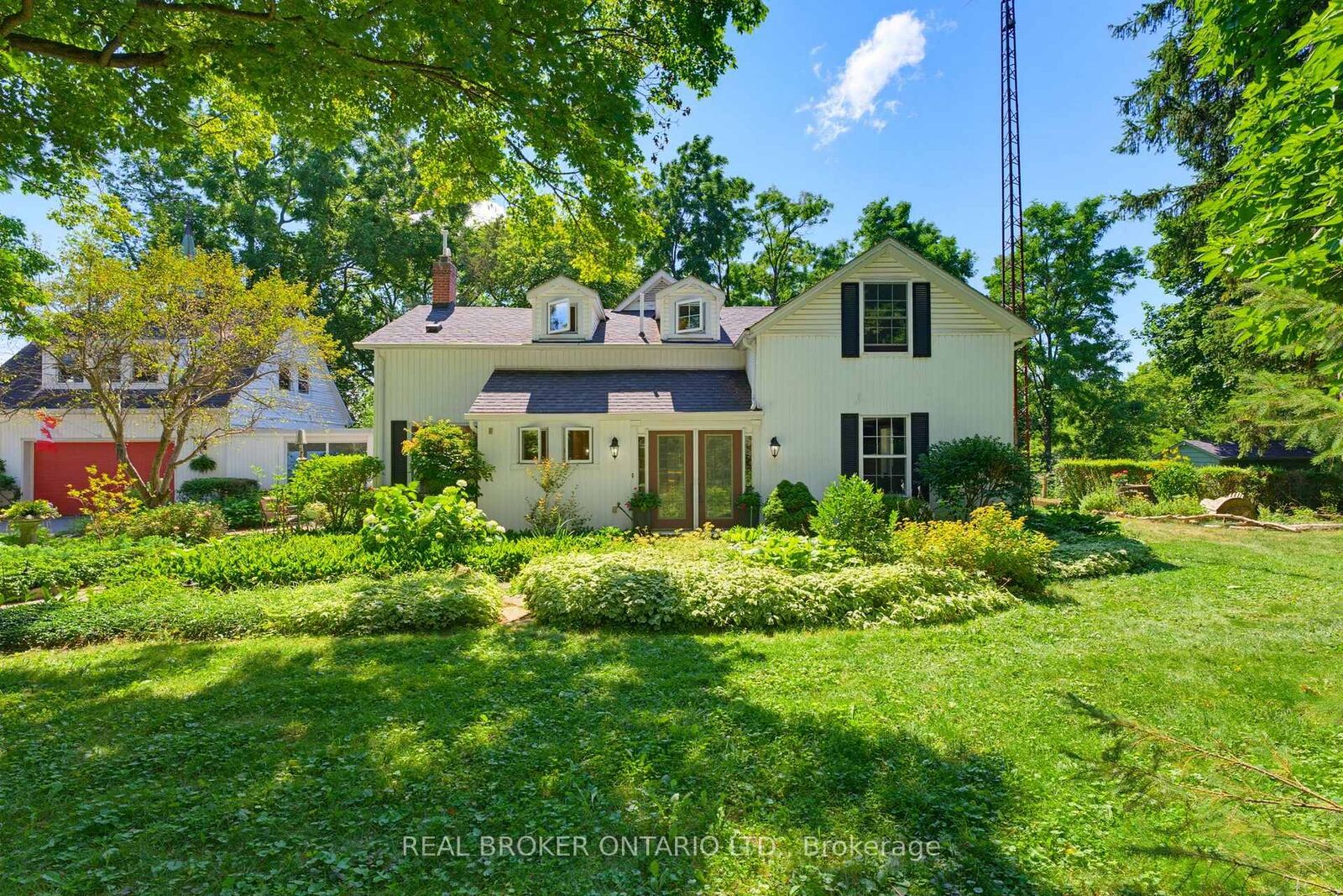 Property Photo: 24 Pleasant Ridge Road ON N3T 5L5