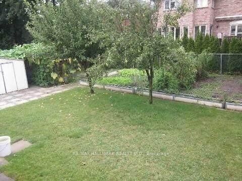 Property Photo: 169 Trayborn Drive ON L4C 4K9