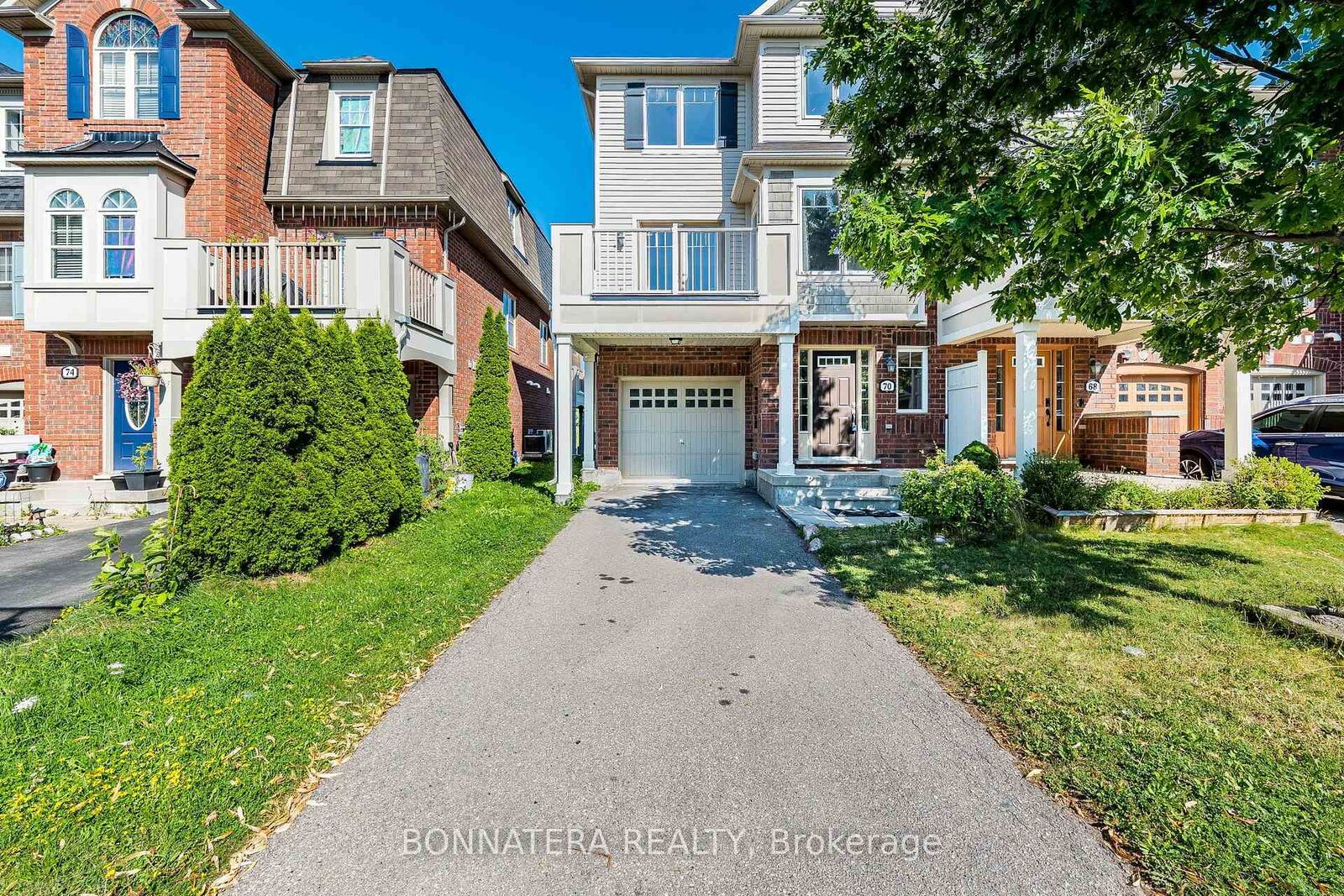 Property Photo:  70 Finney Terrace  ON L9T 7B2 
